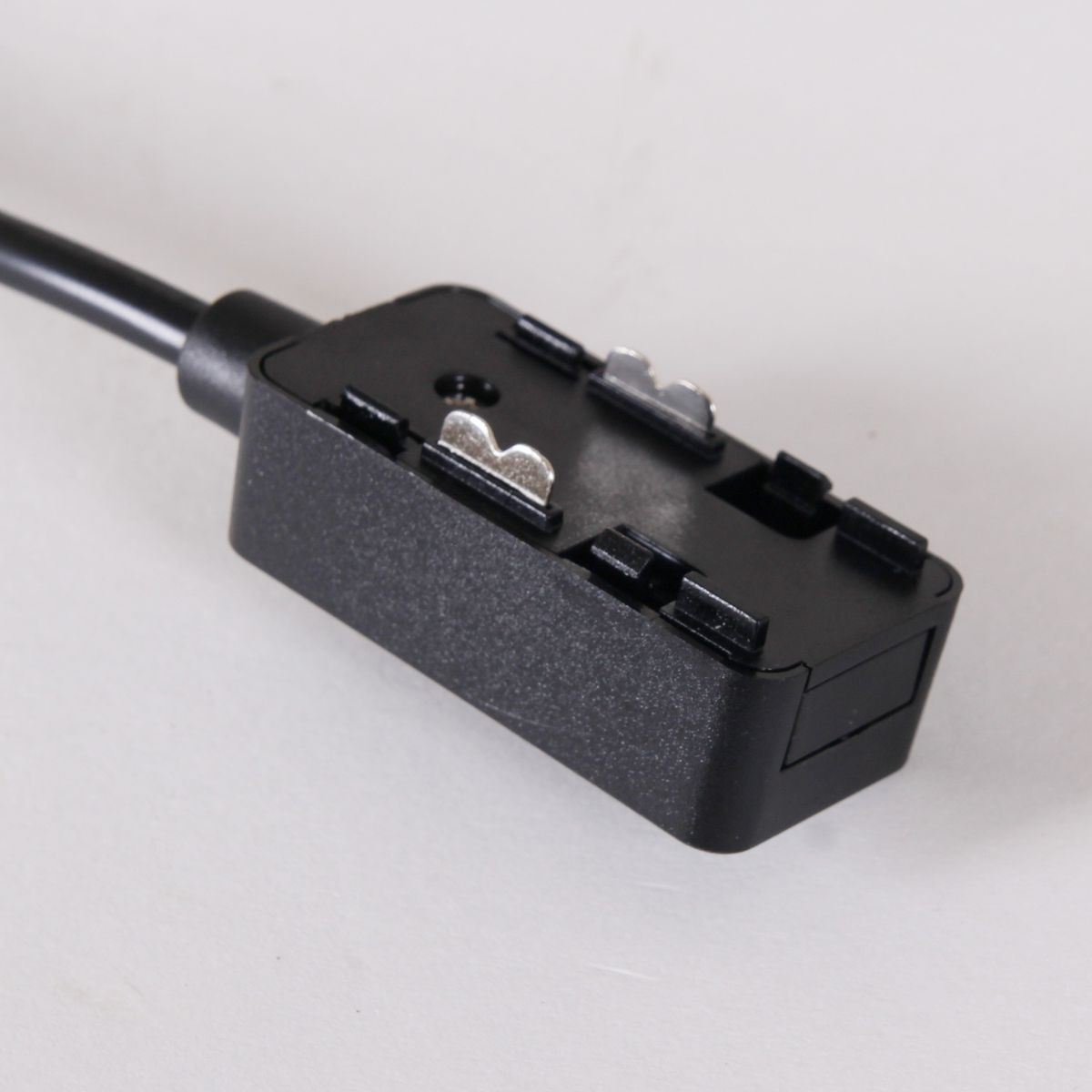 фото коннектор угловой reluce rl 06302 power corner connector bk | 220svet.ru